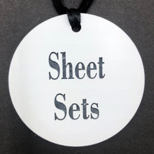 Load image into Gallery viewer, Set of 12 of Round Acrylic Linen Tags
